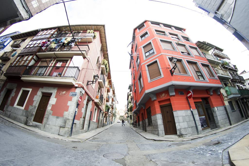 Andra Mari Apartamentu Turistikoak Bermeo Værelse billede